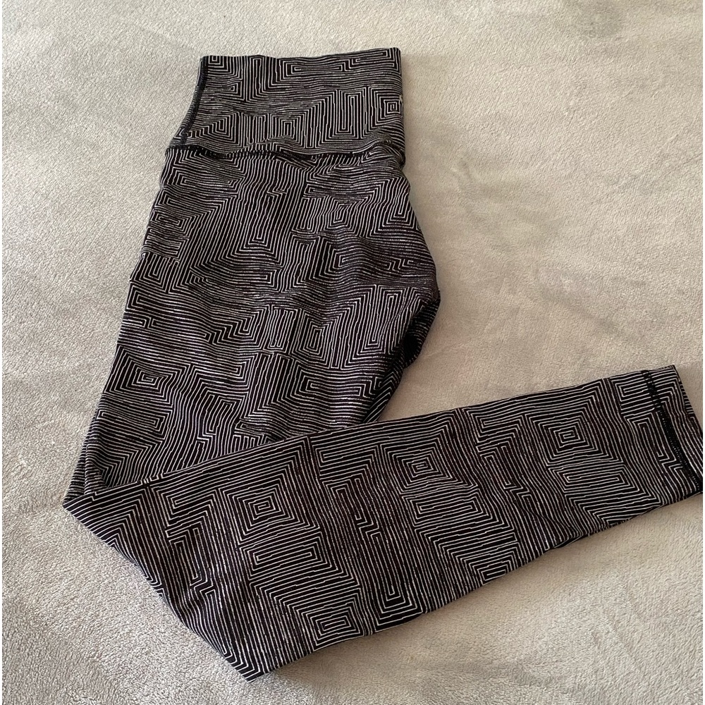 Lululemon Geometric Print Leggings Size 12